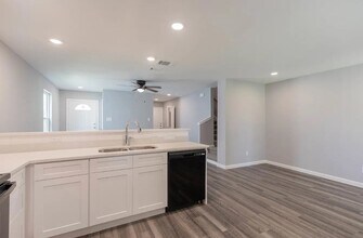 311 Bundy St in San Antonio, TX - Foto de edificio - Building Photo