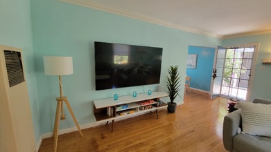 1250 E 1st St in Long Beach, CA - Building Photo - Building Photo