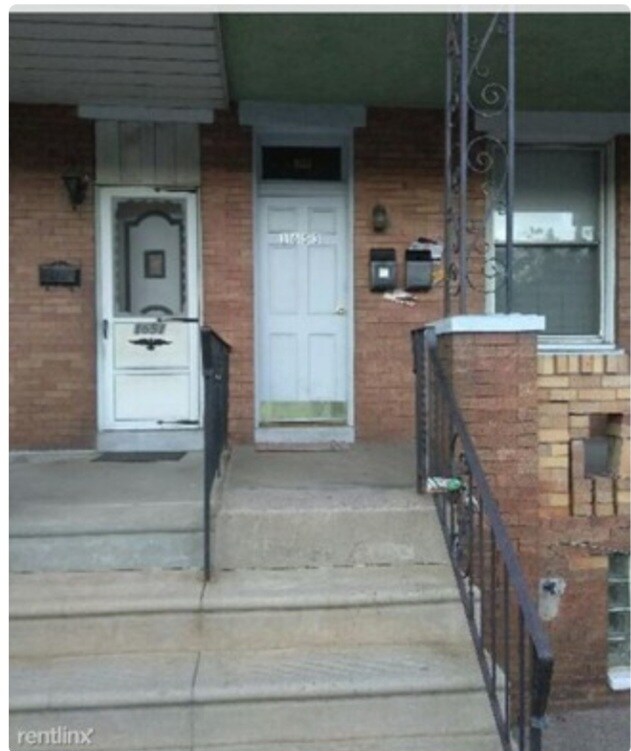 1653 Bridge St, Unit 1fl photo'