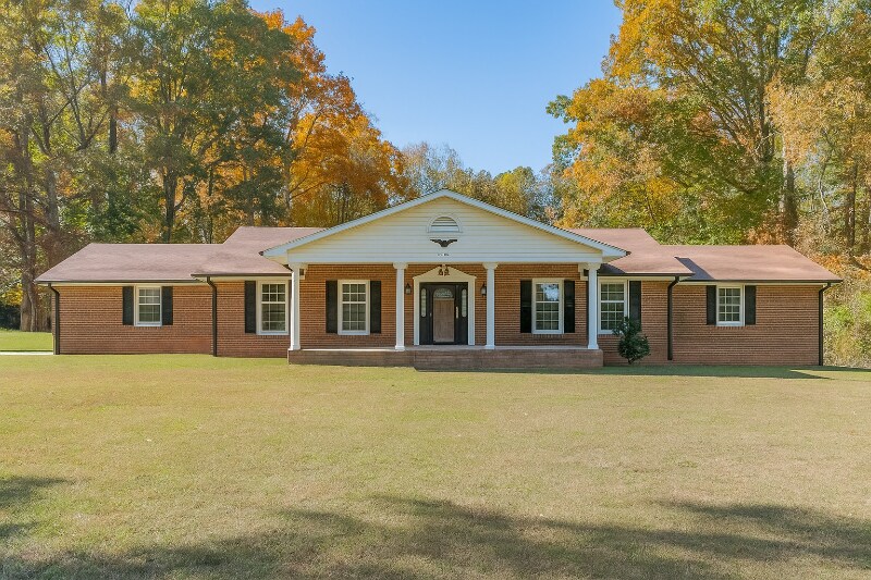 1060 Kerner Rd in Kernersville, NC - Foto de edificio