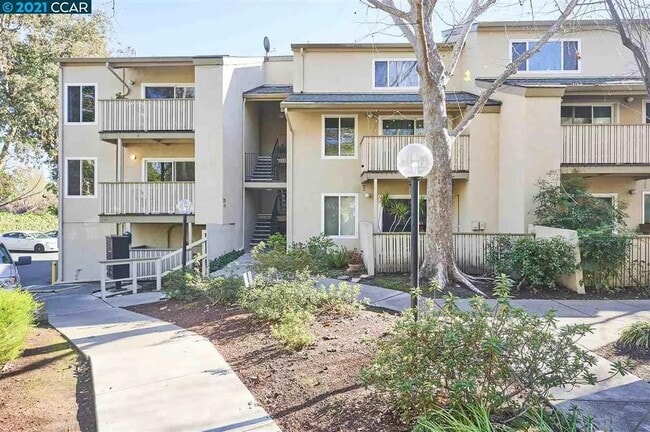 property at 2728 Oak Rd