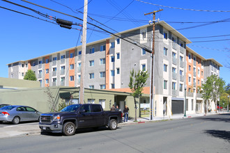 Humboldt Apartments in Santa Rosa, CA - Building Photo - Building Photo