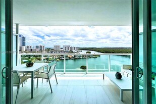 400 Sunny Isles Blvd in Sunny Isles Beach, FL - Building Photo
