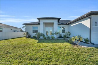 1034 Chiquita Blvd N in Cape Coral, FL - Building Photo - Building Photo