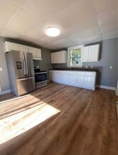 88 Western Ave in Auburn, ME - Foto de edificio - Building Photo