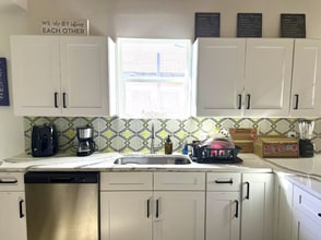 3224 W Houston St in San Antonio, TX - Foto de edificio - Building Photo