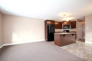 441 Halifax St in Regina, SK - Building Photo