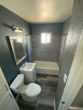 16526 Chestnut St in Hesperia, CA - Foto de edificio - Building Photo