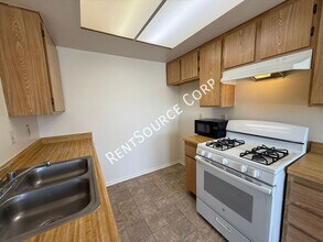 44545 16th St E in Lancaster, CA - Building Photo - Building Photo