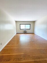 580 Bridge St, Unit 6 in Weymouth, MA - Foto de edificio - Building Photo