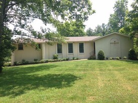 6417 Fischer Ct in Brentwood, TN - Building Photo