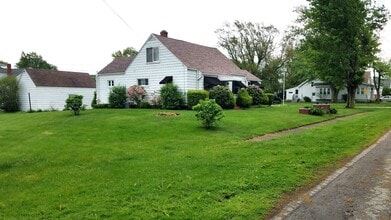 935 Marshall Dr in Erie, PA - Building Photo - Building Photo