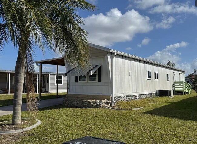 6416 Fleetwood Ct in North Port, FL - Building Photo - Building Photo