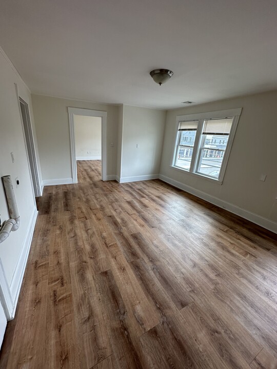 3 Pond St in Ashland, MA - Building Photo