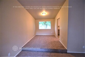 21502 38th Ave E, Unit 140 in Spanaway, WA - Foto de edificio - Building Photo
