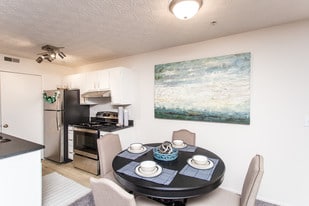 Enclave at Albany Park