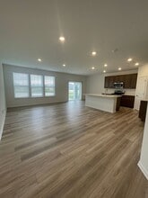 104 Henderson St in Oswego, IL - Building Photo - Building Photo