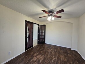 1108 Grand Central Pkwy in Saginaw, TX - Building Photo - Building Photo