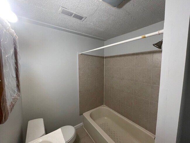 3627 Montgomery Rd in Cincinnati, OH - Building Photo - Building Photo