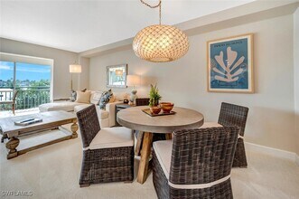 2800 Gulf Shore Blvd N in Naples, FL - Foto de edificio - Building Photo