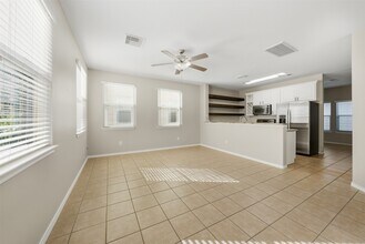 1929 Kemah Village Dr in Kemah, TX - Building Photo - Building Photo