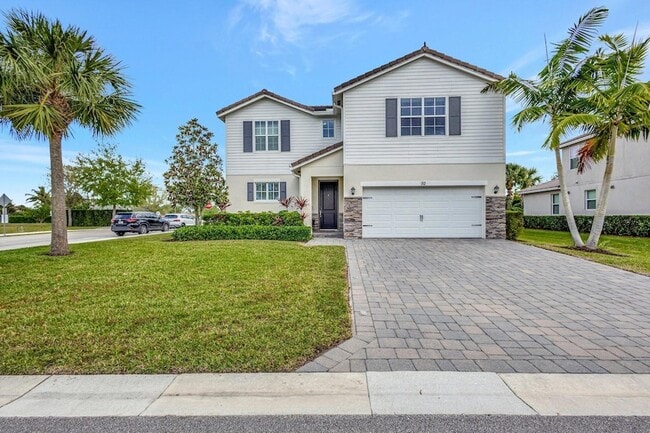 property at 92 Palmetto Ln