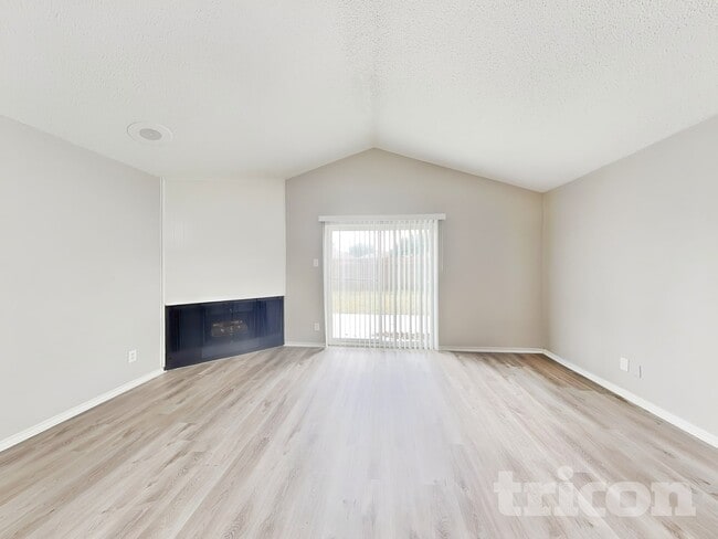 1142 Shadyglen Cir in Richardson, TX - Building Photo - Building Photo