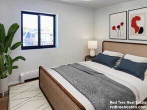 880 E 4th St, Unit 3 in Boston, MA - Foto de edificio - Building Photo