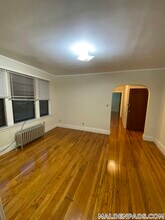 349 Pleasant St in Malden, MA - Foto de edificio - Building Photo