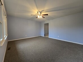 1645 White Dr in Lewisburg, TN - Building Photo - Building Photo