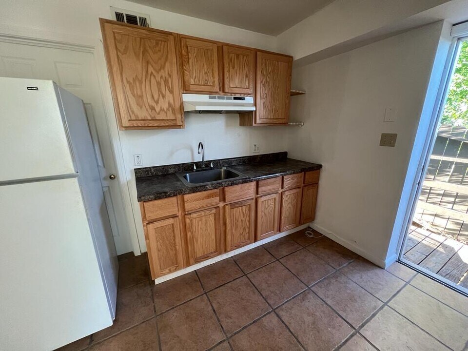 1017 Central Blvd in Hayward, CA - Building Photo