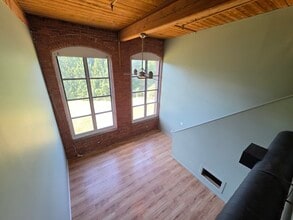 494 Woonasquatucket Ave, Unit 418 in North Providence, RI - Foto de edificio - Building Photo