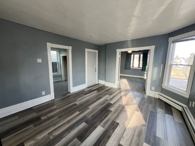 property at 2015 Iowa Ave