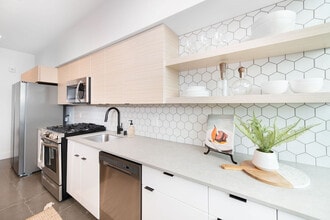 Angelo Tower in Vancouver, WA - Building Photo - Building Photo