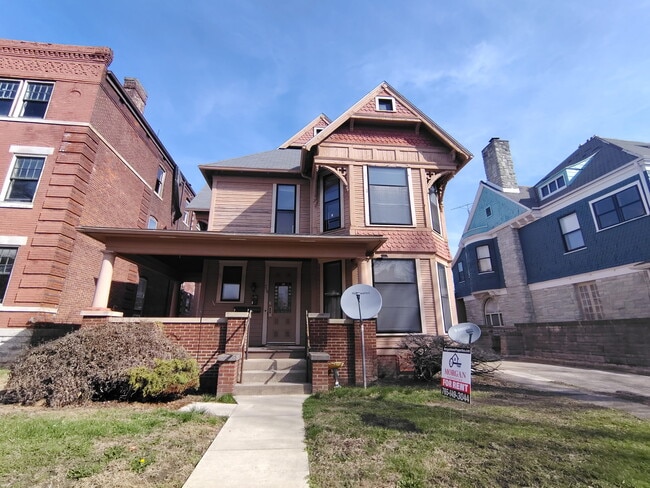 714 W Main St, Unit 3, Unit 3