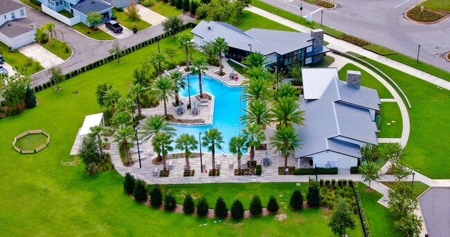 15150 Renaissance Ave in Odessa, FL - Foto de edificio - Building Photo