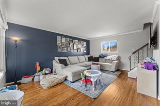 268 Maple Ave in Glenside, PA - Building Photo - Building Photo