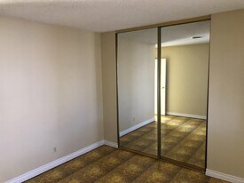4729 Cinderella Ln in Las Vegas, NV - Building Photo