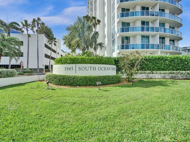 1945 S Ocean Dr, Unit 1405 in Hallandale Beach, FL - Foto de edificio - Building Photo