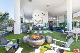 25 S 15th Pl in Long Beach, CA - Building Photo - Building Photo