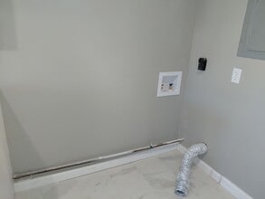 1949 Beck St in Manhattan, KS - Building Photo - Building Photo