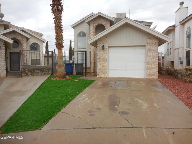property at 5804 River Hollow Ct