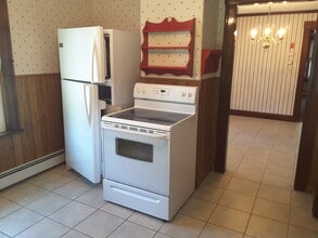 15-21-21 McBride St in Northbridge, MA - Building Photo - Building Photo