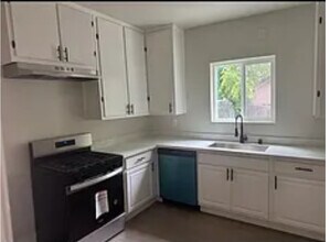 3138 San Diego Way in Sacramento, CA - Building Photo - Building Photo