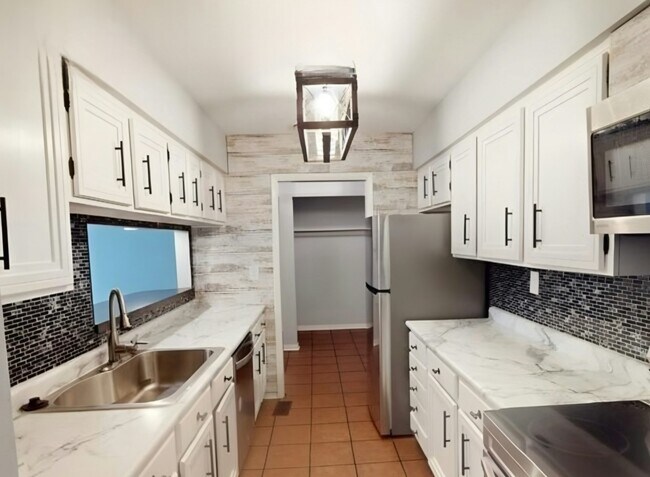 7770 Sterling Pl in Dayton, OH - Building Photo - Building Photo