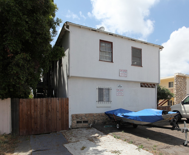 4272-4278 Menlo Ave in San Diego, CA - Foto de edificio - Building Photo
