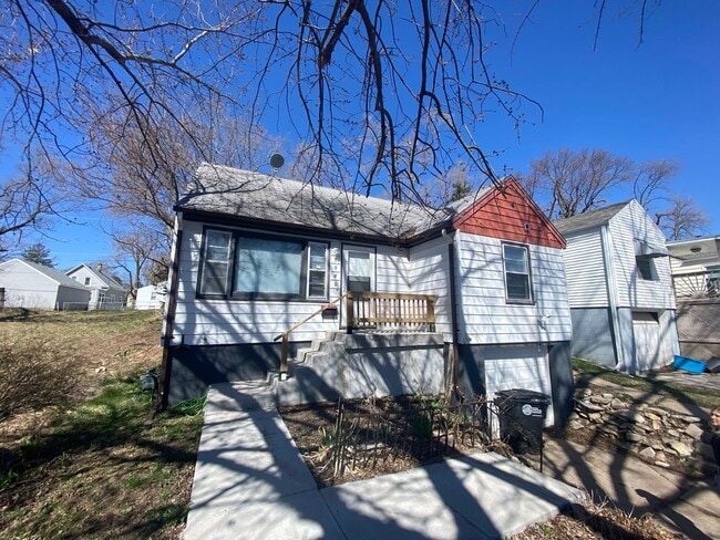 property at 5960 N 33rd St