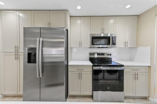 8665 Crater Terrace in West Palm Beach, FL - Building Photo - Building Photo