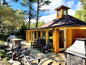 29 Van Dale Rd in Woodstock, NY - Foto de edificio - Building Photo