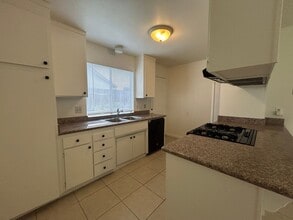 906 Estrada Ct in Salinas, CA - Building Photo - Building Photo